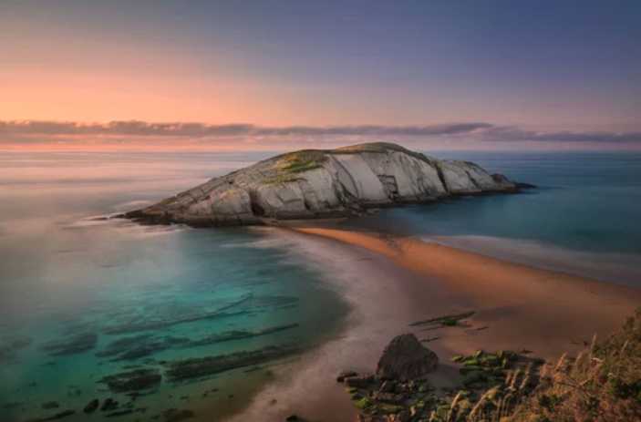 Playas paradisíacas en Cantabria: paisajes que parecen del Caribe, sin salir del norte