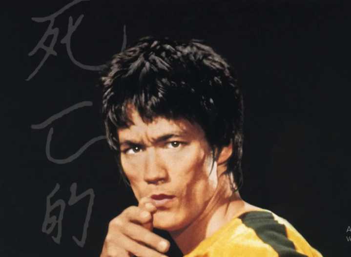 “Las adidas Samba homenajean a Bruce Lee: una zapatilla que mezcla historia, estilo y espíritu de combate”