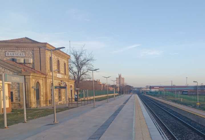 El alcalde de Illescas quiere "convencer" a Adif para que se electrifique el tramo entre la estación de Villaluenga de la Sagra y Algodor