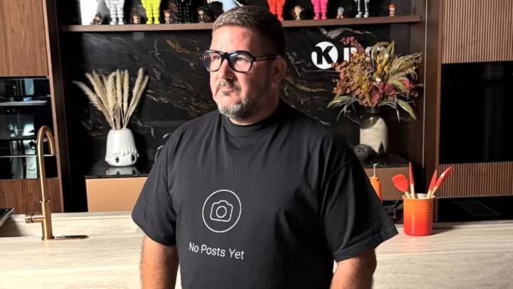 Dani García (49 años), cocinero de España: "En el caldo de las lentejas añadimos el chorizo y la zanahoria y luego haremos un puré con eso"
