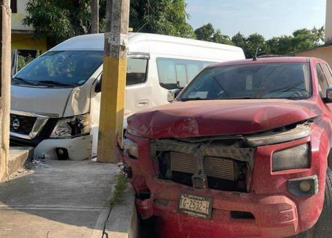 Dos camionetas se impactaron en Tamuín
