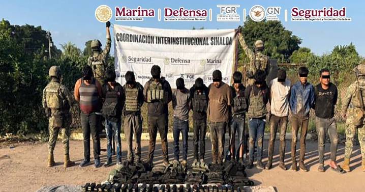 Detienen a 13 hombres armados tras enfrentamiento con la Marina en Sinaloa