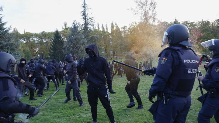 Quedan en libertad tras declarar los dos detenidos por los altercados en la Universidad de Navarra