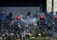 Zupiria insiste en que los manifestantes contra la Falange en Vitoria también son «fascistas»