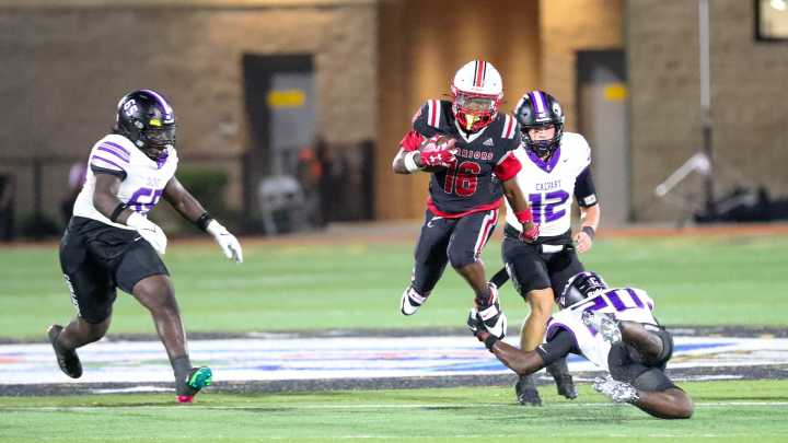 Live updates: Friday night football scores for Savannah area schools