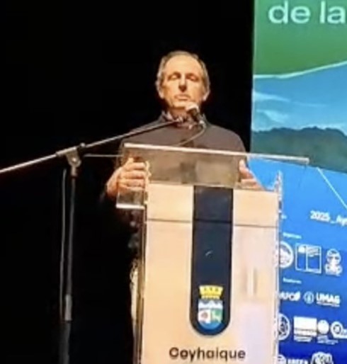 Glaciólogo Gino Casassa en Coyhaique: "Se requiere ley específica sobre glaciares"