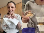 Come comida vencida y recicla servilletas: tiktoker chilena genera polémica al mostrar sus “extremos” tips de ahorro