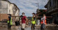 Lluvias en Veracruz dañan el ambiente: Ducto roto de Pemex deja derrame de hidrocarburo en río Pantepec