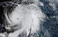 El huracán Melissa, más fuerte que Katrina, se acerca a Jamaica