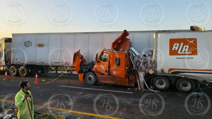 Muere trailero atropellado en la carretera Saltillo