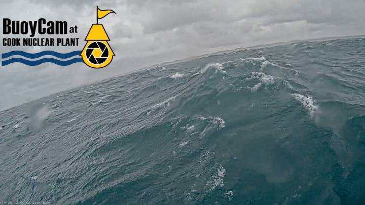Terrifying footage shows what it would be like on Lake Michigan in yesterday’s massive 17