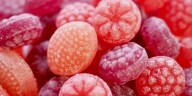 Congreso aprueba dictamen contra colorante rojo 3 en alimentos y fármacos