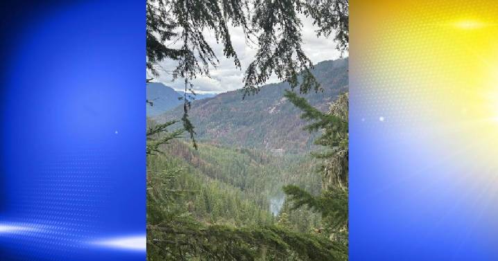 Oakridge's Emigrant Fire update: containment rises, closures stay