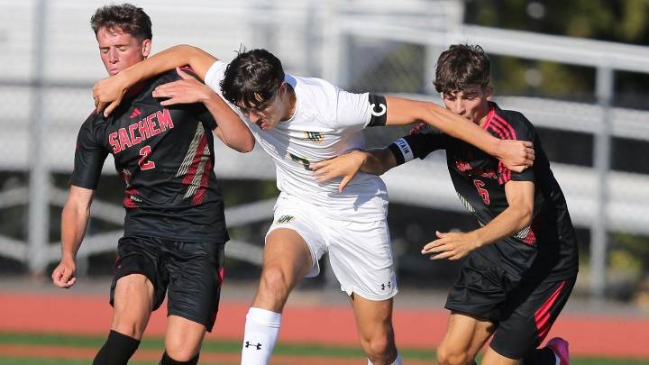 Boys soccer spotlight: Elliot Burgueno makes history at Ward Melville