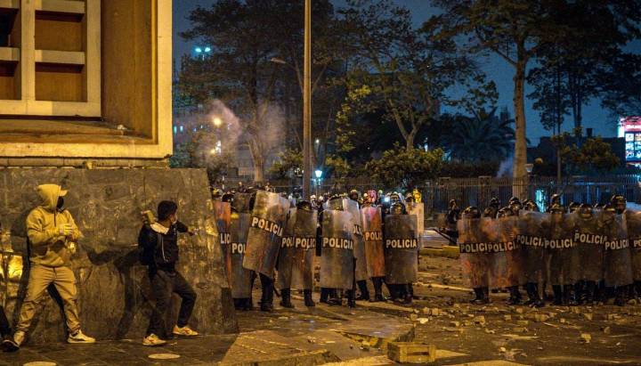 Tras manifestaciones y crisis de seguridad en Perú: decretan estado de emergencia en Lima y Callao