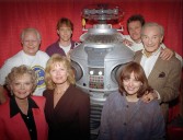 June Lockhart, beloved mother figure from ‘Lassie’ and ‘Lost In Space,’ dies at 100