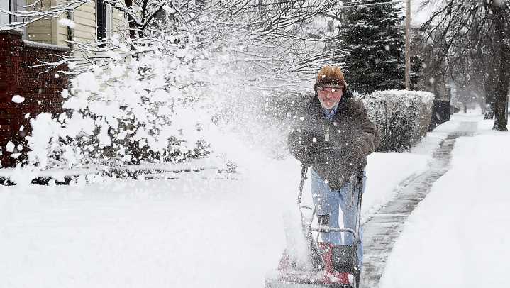 MCCC Prof. Kevin Cooper gives snow and winter temperature predictions