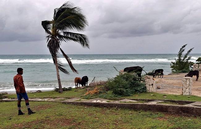 Huracán Melissa se debilita sobre Cuba, pero sigue siendo un peligroso categoría 3