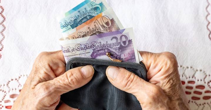 DWP winter fuel payment warning as '24 hours' left to take action or face repaying