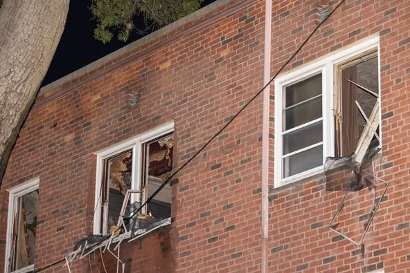 3 people displaced after apartment building fire on Asylum Hill in Hartford