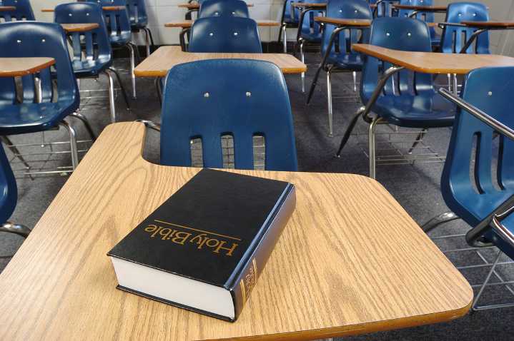 Oklahoma cancela el mandato de tener Biblias en las aulas de las escuelas públicas