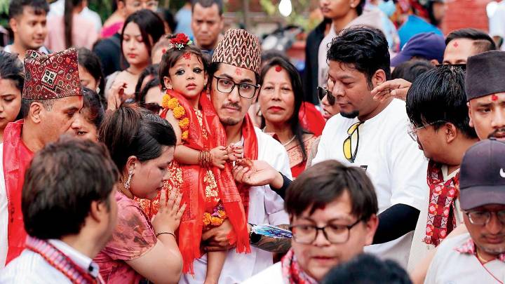 Nepal’s 2-yr-old goddess taken to temple palace