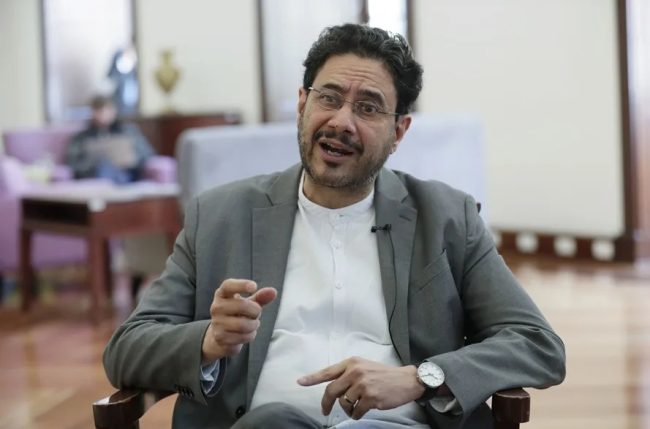 El senador Iván Cepeda gana la consulta interna y es el candidato presidencial del Pacto Histórico en Colombia