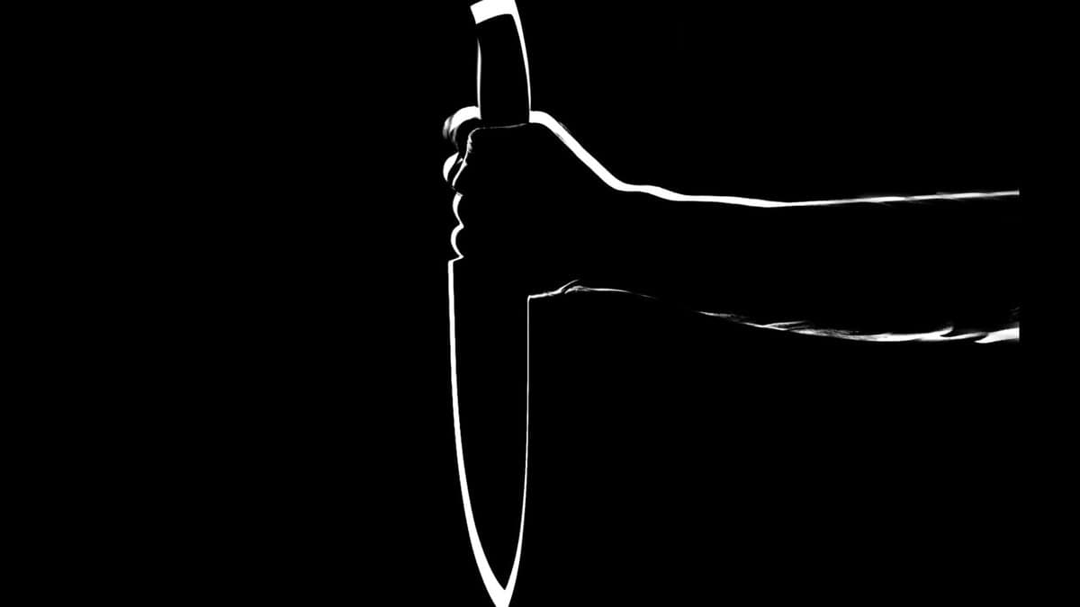 Man stabs ex girlfriend to death on Mumbai street, kills himself