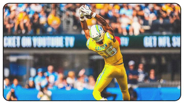 Oronde Gadsden Posts 1st 100-Yard Game of Rookie Season