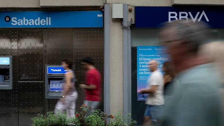 La opa del BBVA sobre el Sabadell termina con la prima en el 3%, a la espera del resultado y de la posible segunda oferta