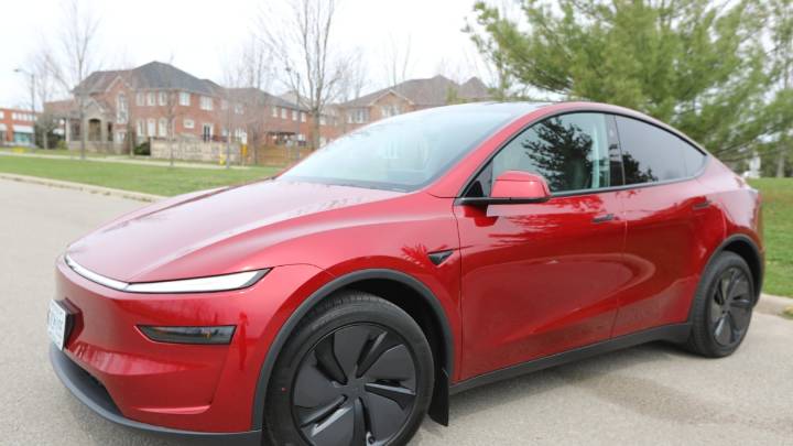 Tesla's iOS app now tells you exactly what maintenance your car needs