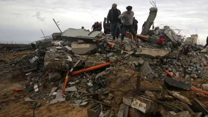 Israel dice que vuelve al alto el fuego en Gaza tras matar a un centenar de 'terroristas': 'El Ejército continuará respetando el acuerdo'