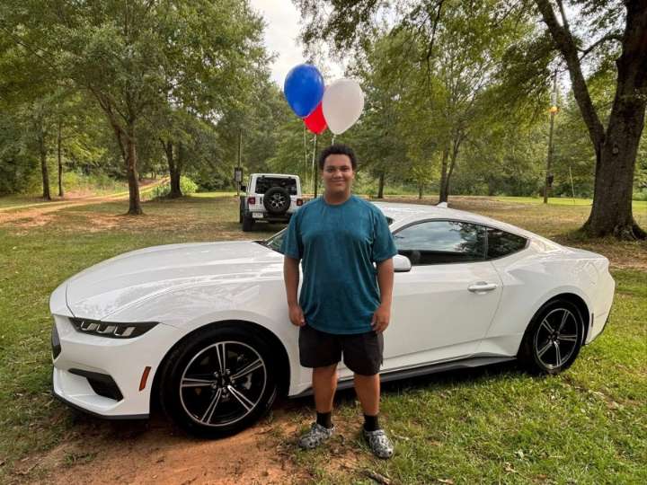 Hale County Schools honor the life of 16-year-old who died in a tragic pedestrian accident 