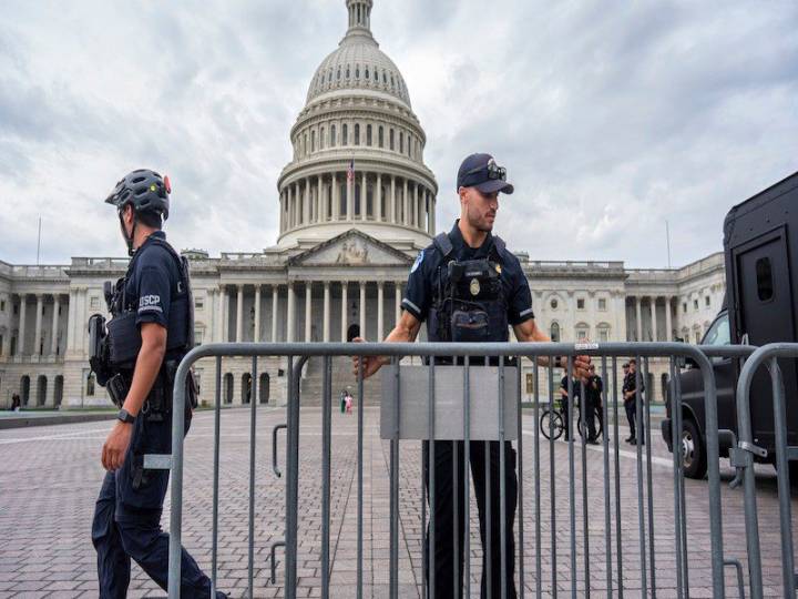 Cierre del Gobierno de Estados Unidos: Impacto en Empleados y Servicios Federales