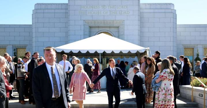 Elder Stevenson dedicates Elko Nevada Temple during apostolic interregnum