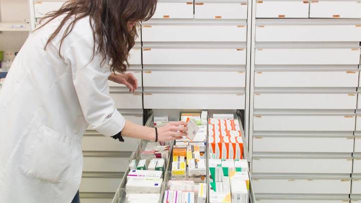 Casi 400.000 gallegos se automedican