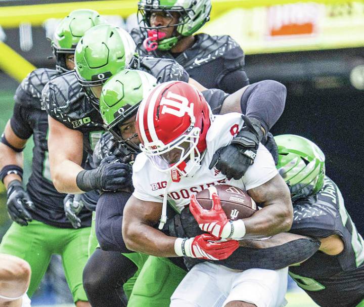Top 25 roundup: No. 7 Indiana delivers statement win at No. 3 Oregon