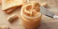 New approach to help prevent peanut allergy in kids appears to work, research shows