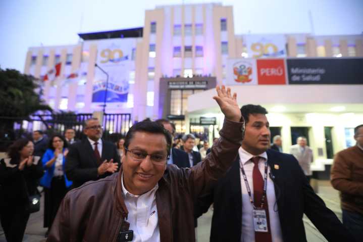 César Vásquez confirma postulación al Senado 2026 tras renunciar al Minsa