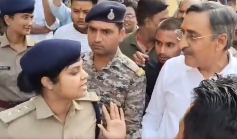 Gwalior CSP Hina Khan's 'Jai Shri Ram' jolt stuns lawyers