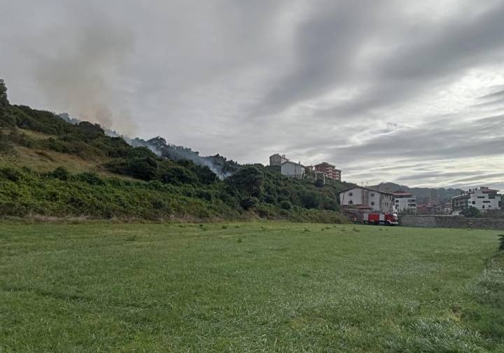 Susto en Zumaia tras registrarse el tercer incendio en dos semanas