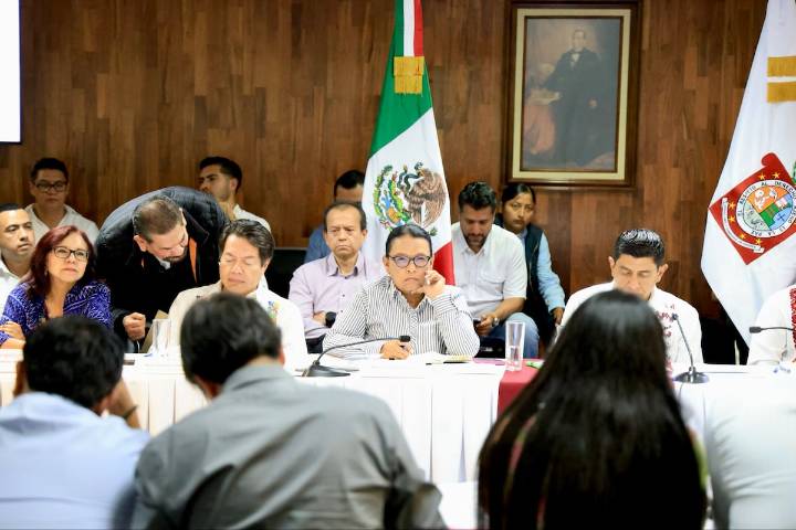 Rosa Icela Rodríguez participa en reunión con el magisterio en Oaxaca para fortalecer acuerdos educativos