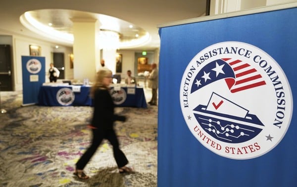 Aliados de Trump insisten en exigir prueba de ciudadanía para votar