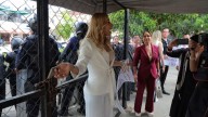 Autoridades impiden entrada de pobladores a sesión solemne en Apatzingán