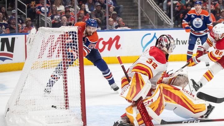 Leon Draisaitl scores his 400th NHL goal in the Oilers' opening shootout loss to the Flames