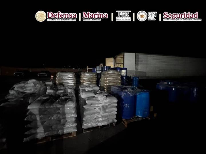 Aseguran 13 toneladas de sustancias para elaborar drogas en Durango