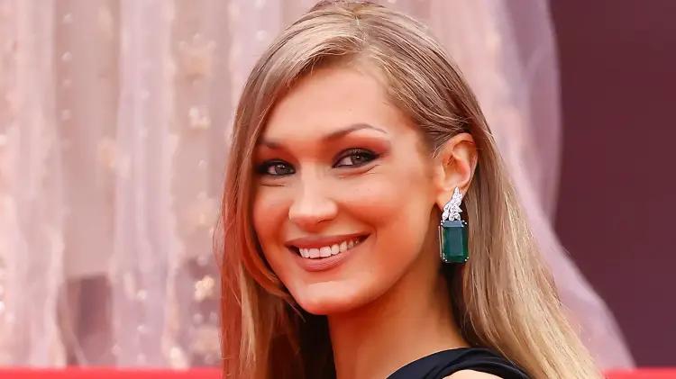 Bella Hadid en una quinceañera mexicana: el silencio que lo dijo todo