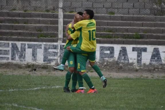 Unión de Zapala festejó por partida doble ante El Porvenir