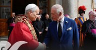 Papa León XIV y Carlos III de Inglaterra cierran brecha de cinco siglos al rezar juntos en público