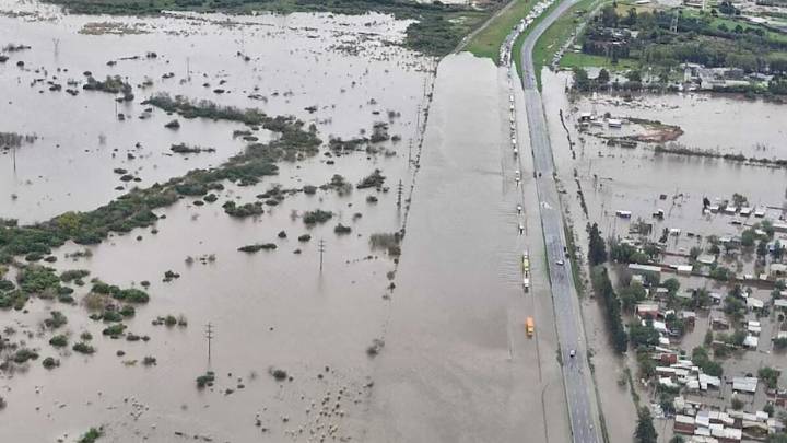 Rige un alerta por inundaciones a raíz de intensas lluvias en Buenos Aires